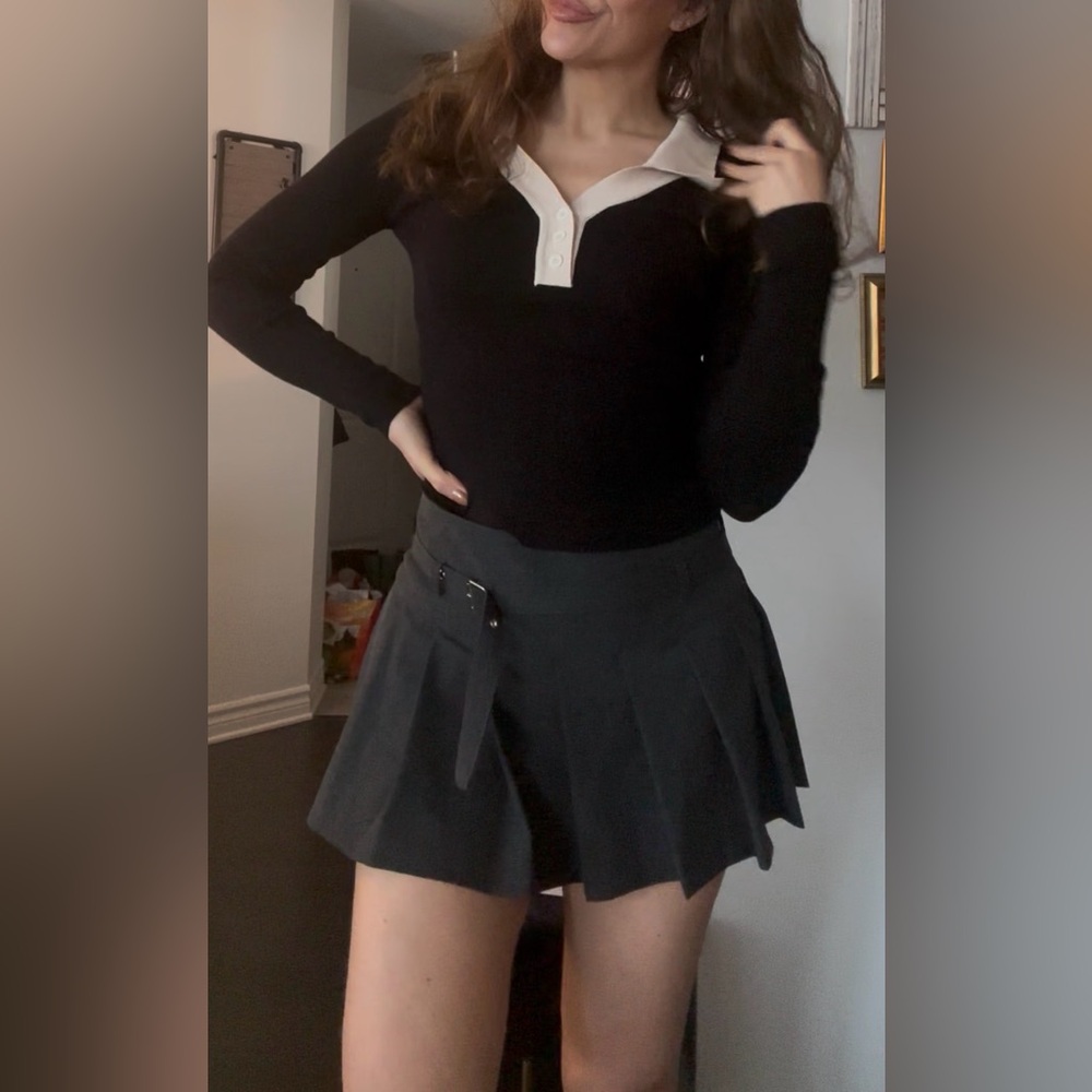 Commense Black and Cream Sweater - Picture 5 of 6